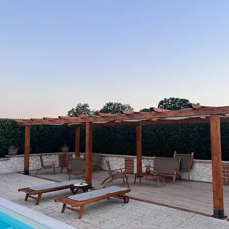 Colle Cucchiara فندق مبيت وإفطار 4*