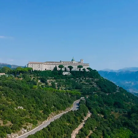Colle Cucchiara 4* Cassino